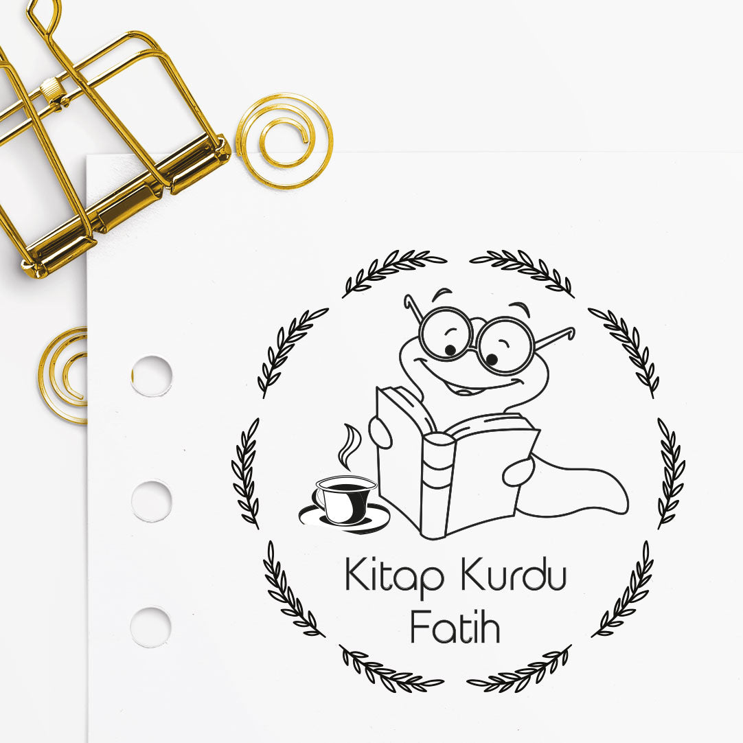 Çerçeveli Kitap Kurdu mührü tasarım detayı, kitap kurdu figürü çizimi, isim yazılı