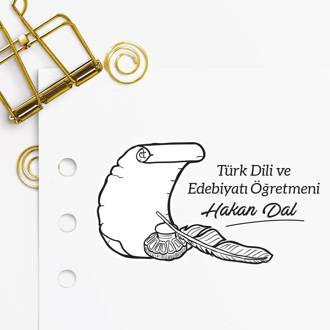 Türk Dili ve Edebiyatı Öğretmeni mührü (2. tasarım) detayı, edebiyat temalı çizim, isim yazılı
