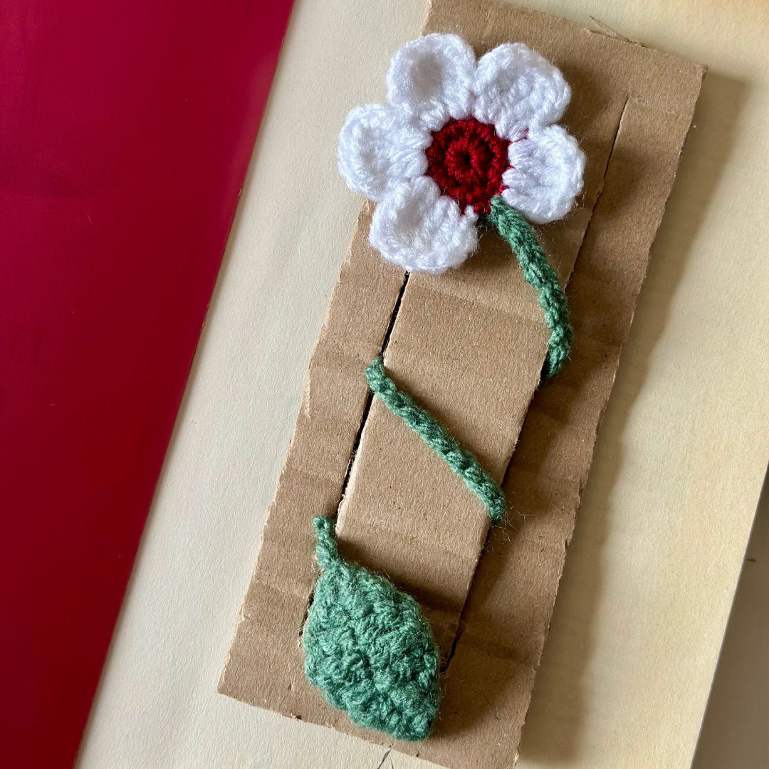 Amigurumi Örgü Papatyalı Kitap Ayracı