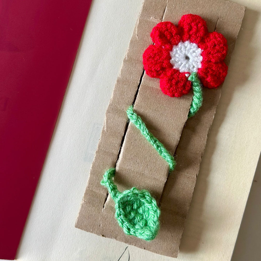 Amigurumi Örgü Papatyalı Kitap Ayracı