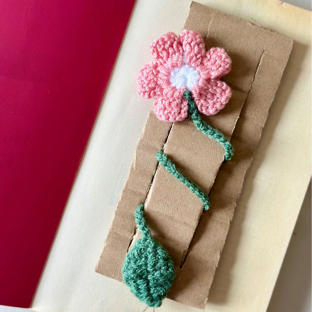 Amigurumi Örgü Papatyalı Kitap Ayracı